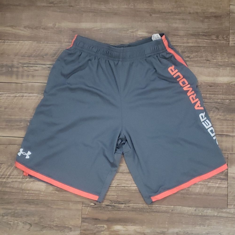Under Armour Boys Shorts sz YLG Loose Fit - Picture 1 of 5